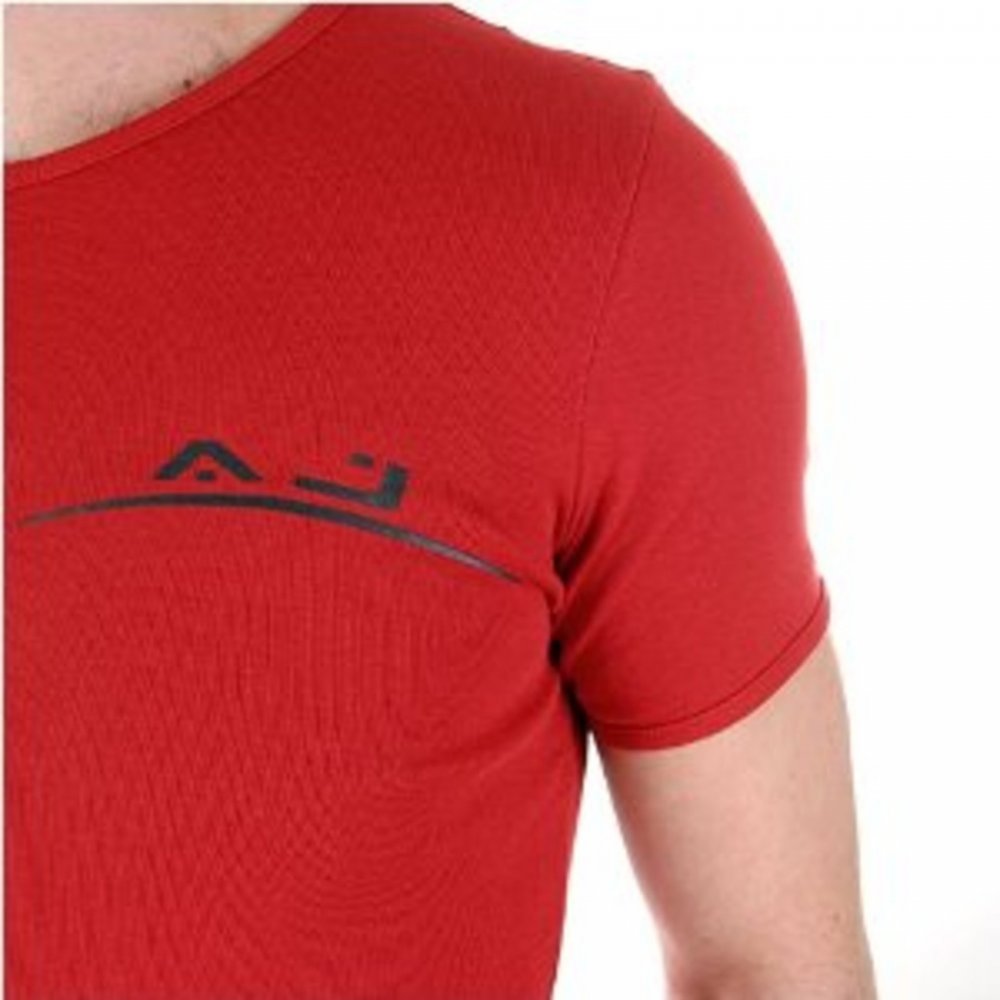 Red crew neck slim fit short sleeve t-shirt
