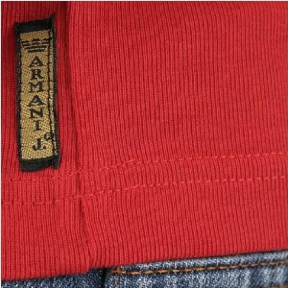 Red crew neck slim fit short sleeve t-shirt