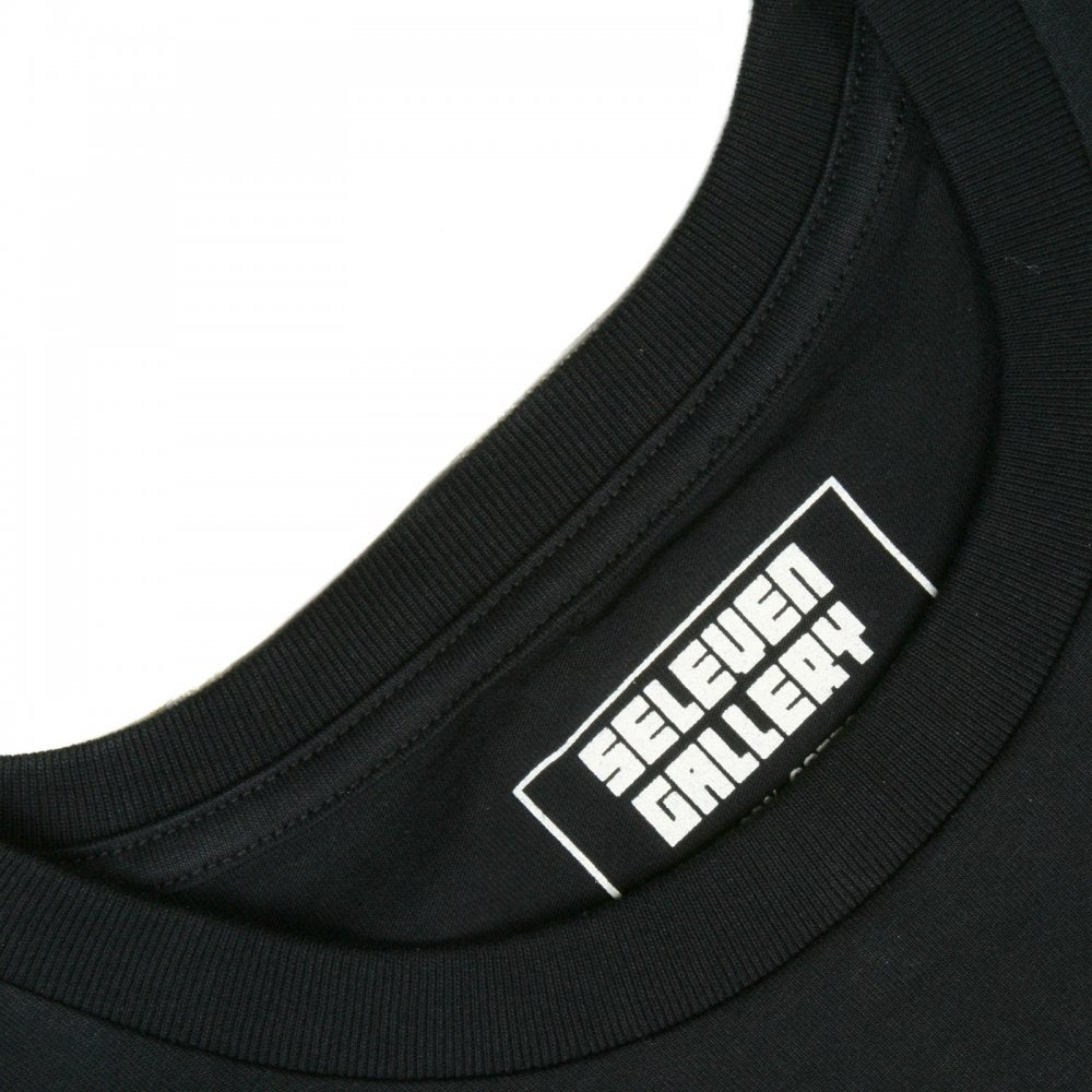 Black crew neck regular fit short sleeve t-shirt