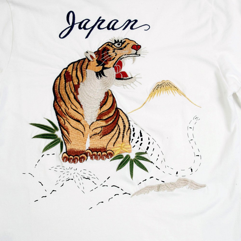 Mens Slim Fit Ribbed Crew Neck Long Sleeve T-shirt in White with Hand Embroidered Tiger TT64241