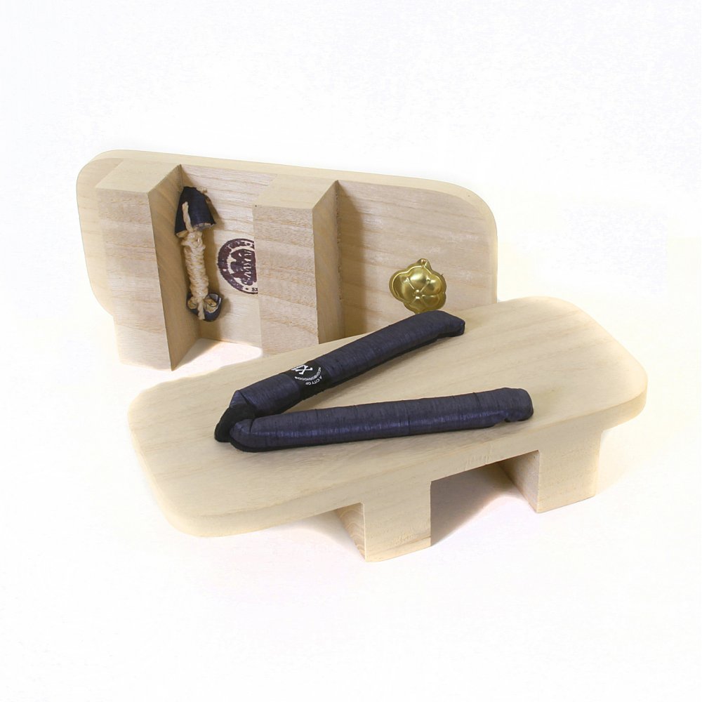 Unisex Traditional Geta Wooden Sandal with Navy Strap