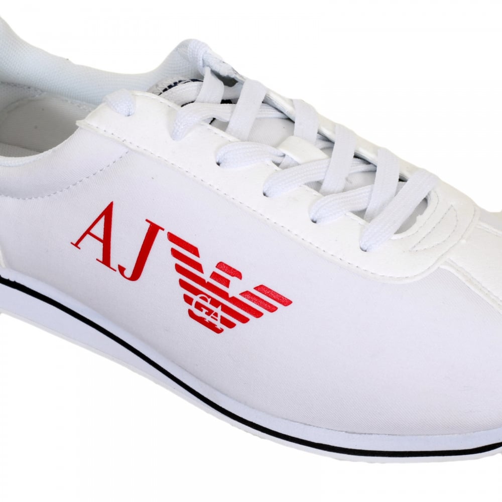 White Canvas 06533 31 Low Top Runner Style Trainers for Men