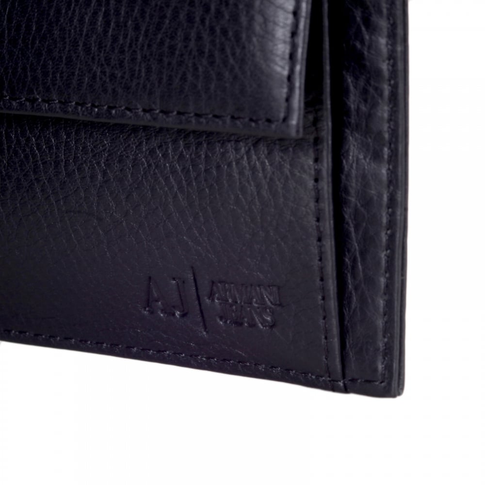 Mens Black Grain Leather 06V57 Q7 Double Billfold Wallet with Metal Logo