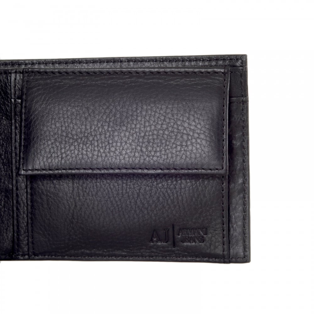 Mens Black Grain Leather 06V57 Q7 Double Billfold Wallet with Metal Logo
