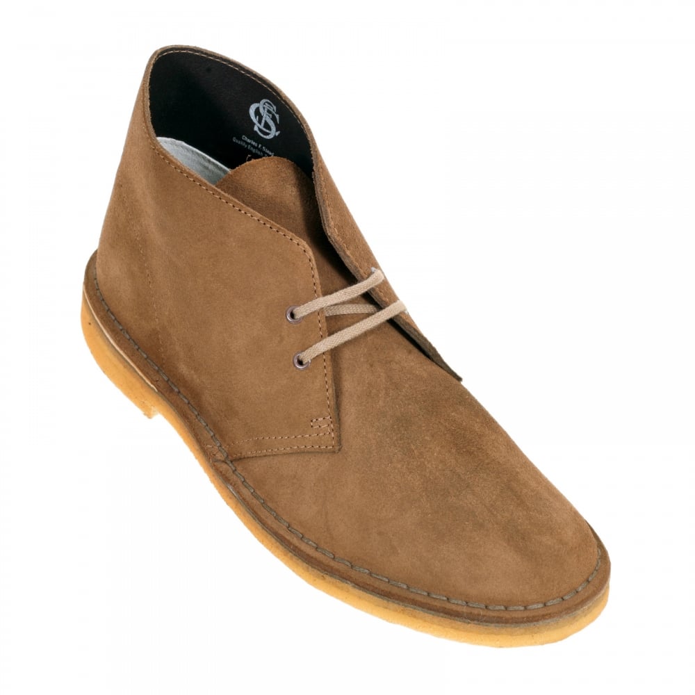 Mens 1950s Cola Suede Desert Boots 26109086 with Crepe Beige Sole CLAR6366