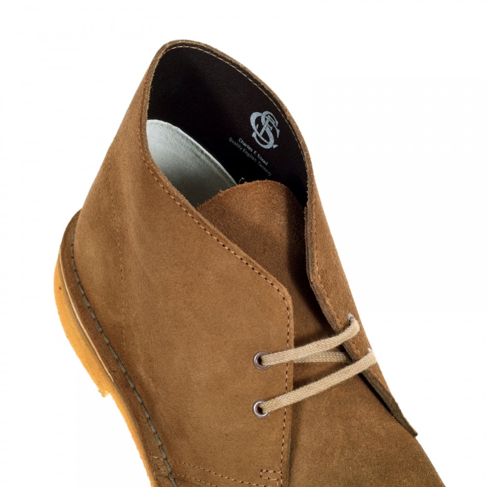 Mens 1950s Cola Suede Desert Boots 26109086 with Crepe Beige Sole CLAR6366