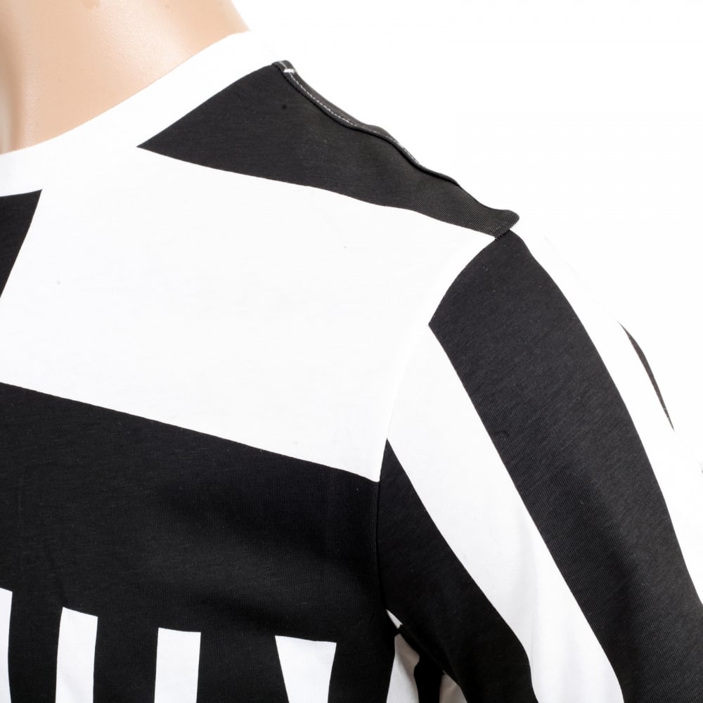 Mens Crew Neck Black and White Cotton Yankee Printed Logo Tshirt in Regular Fit