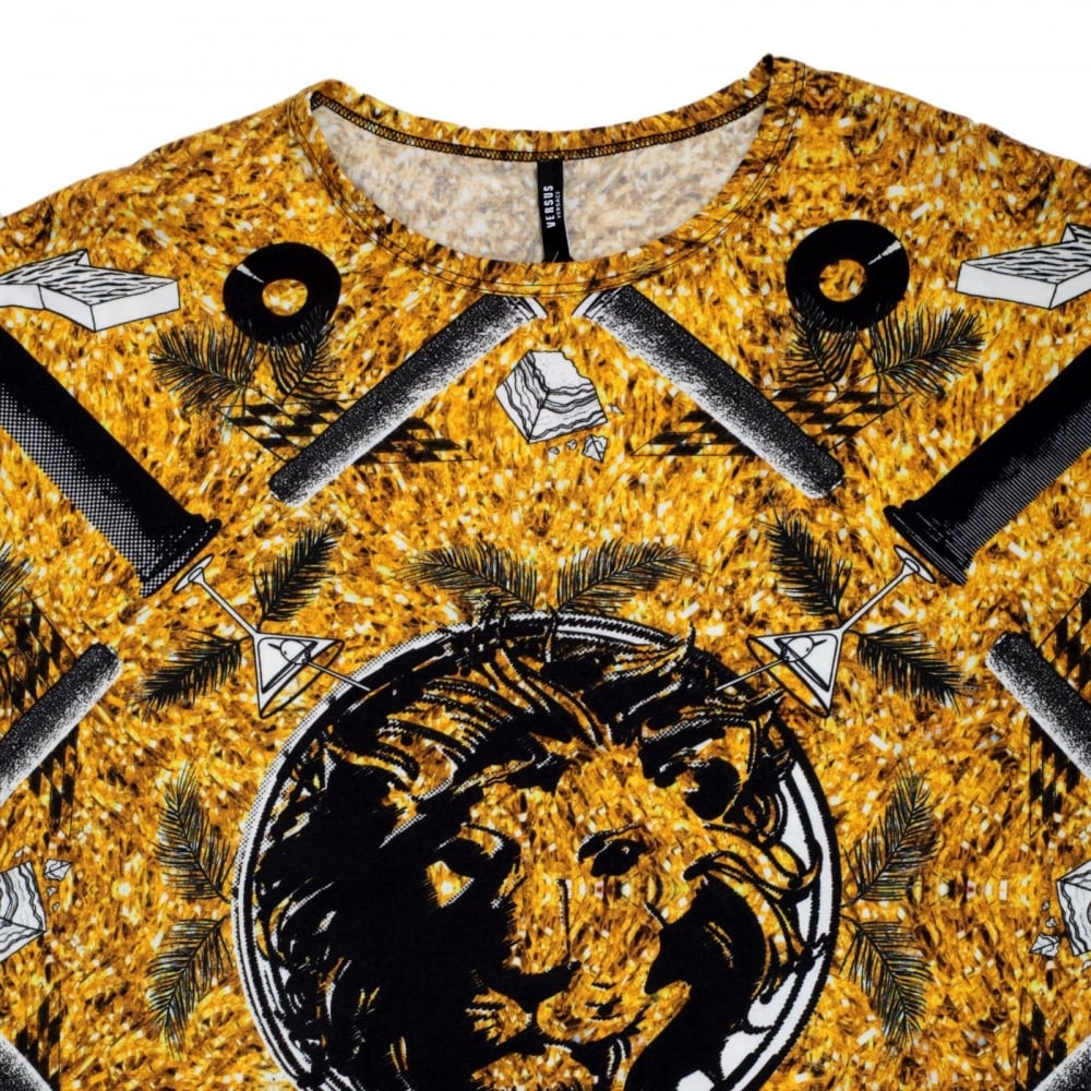 Mens Slimmer Fit Stretch Cotton Made Short Sleeve Crew Neck T Shirt with Custom Gold and Black Print